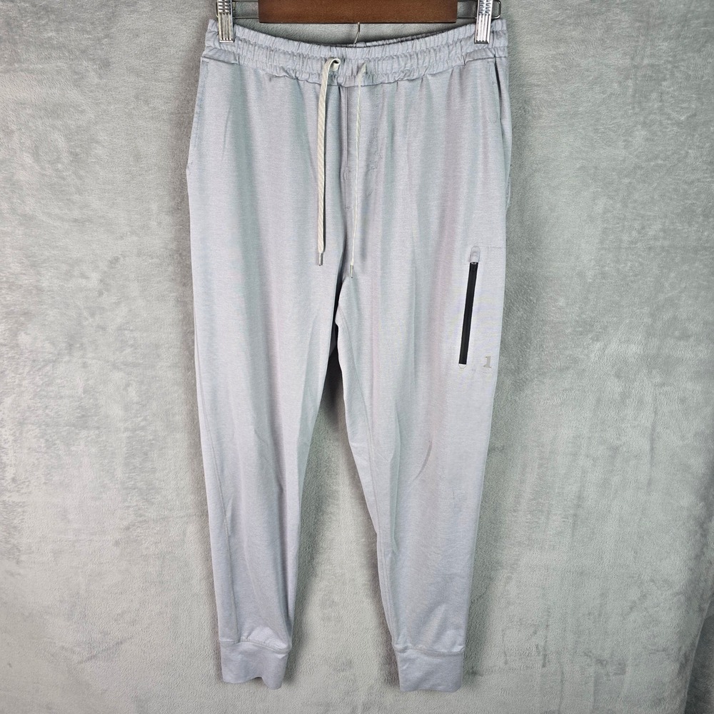 Vuori Ponto Performance Joggers Mens Light Gray Tapered Zip Pocket Sweatpants